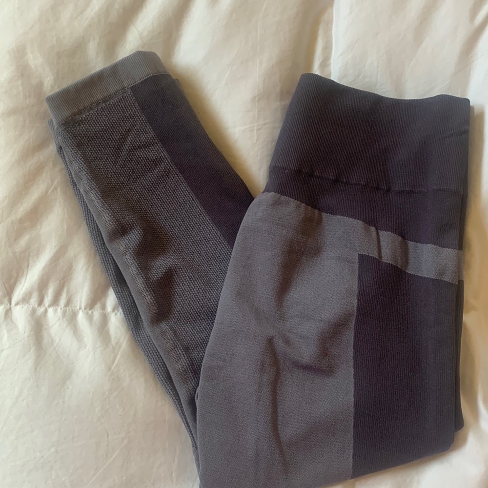 Under Armour heat gear capri leggings size M